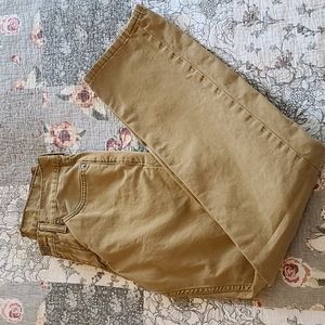 Men's Black Label 514 Levi Jeans, Size 29x32 in a Khaki Color. Great Condition!